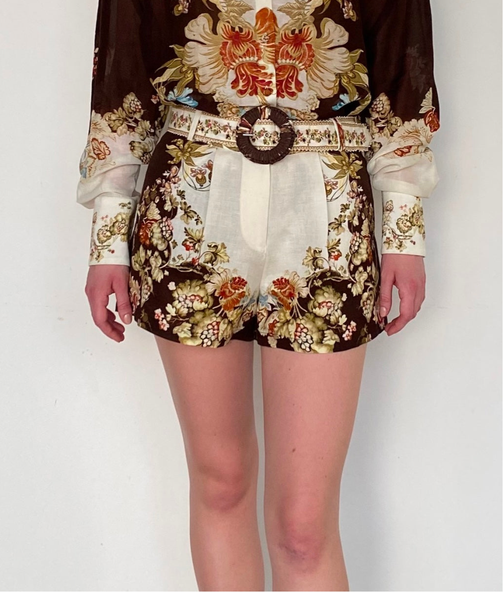 Hemant & Nandita - Appliqué Shorts With Buckle Belt